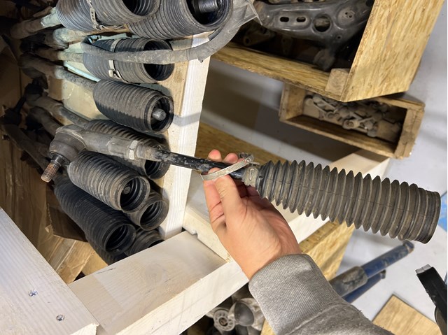 Тяга рулевая поперечная Skoda Octavia 2 A5