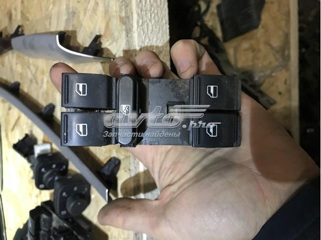 Кнопки переднего левого стеклоподъемника 1Z0959858B VAG