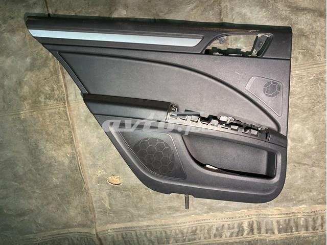Дверная карта правой задней двери 3T5867211 VAG