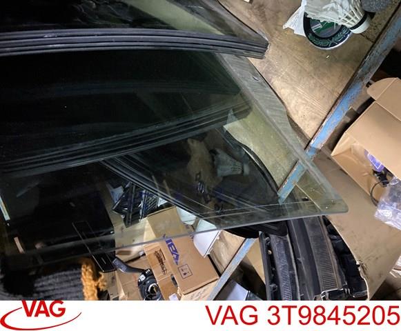 Стекло двери задней левой 3T9845205 VAG