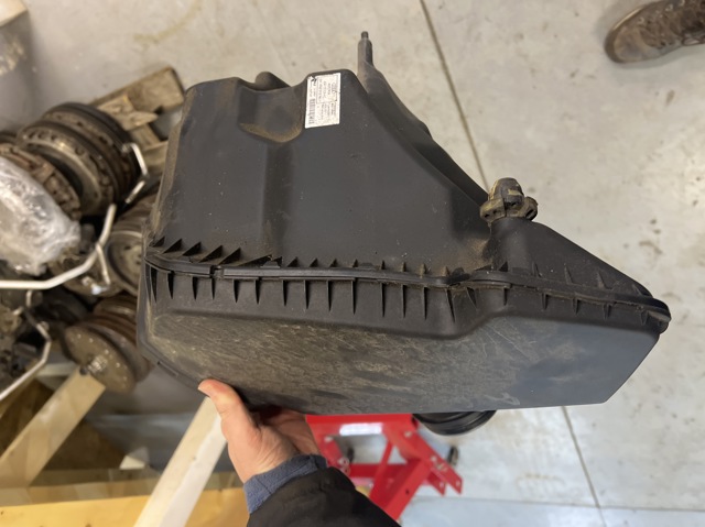  Корпус воздушного фильтра 4G0133838AC VAG