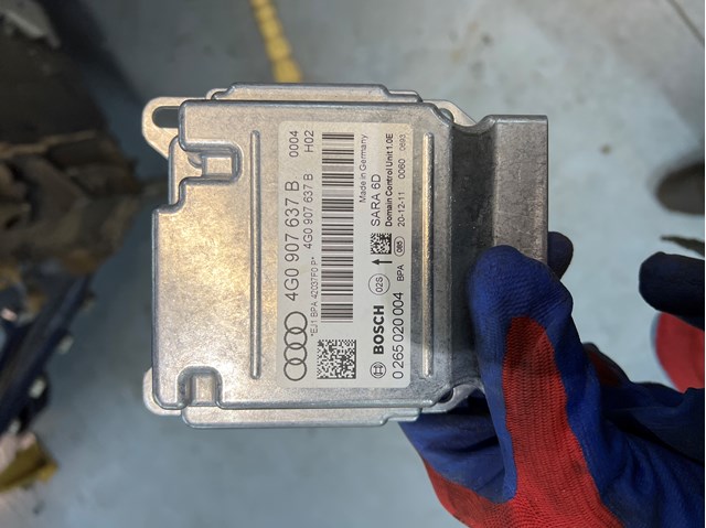 Датчик поперечного ускорения 4G0907637B VAG