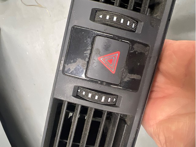 Кнопка аварийки 4G0941509 VAG