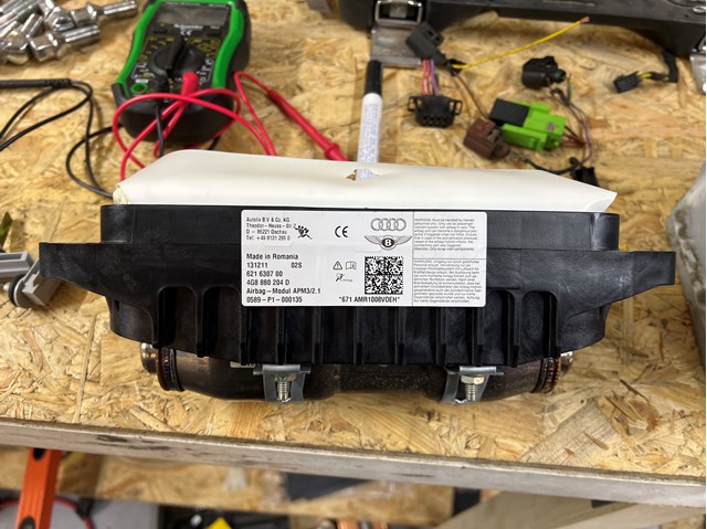 Подушка безопасности (AIRBAG) пассажирская 4G8880204D VAG
