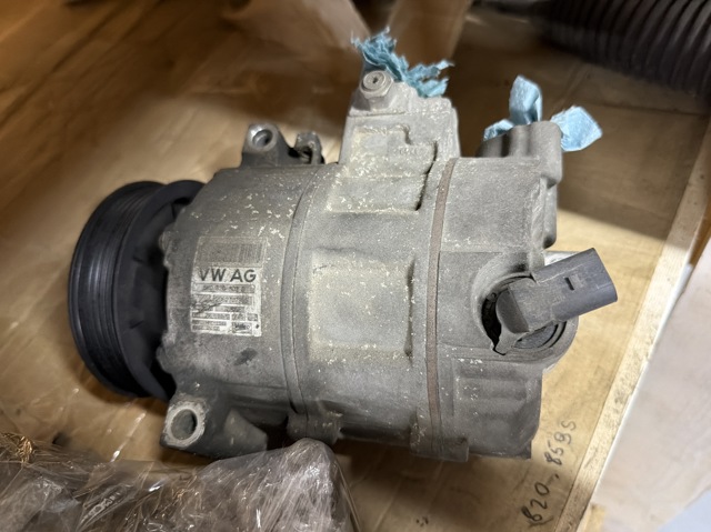Клапан компрессора кондиционера 5K0820803D VAG