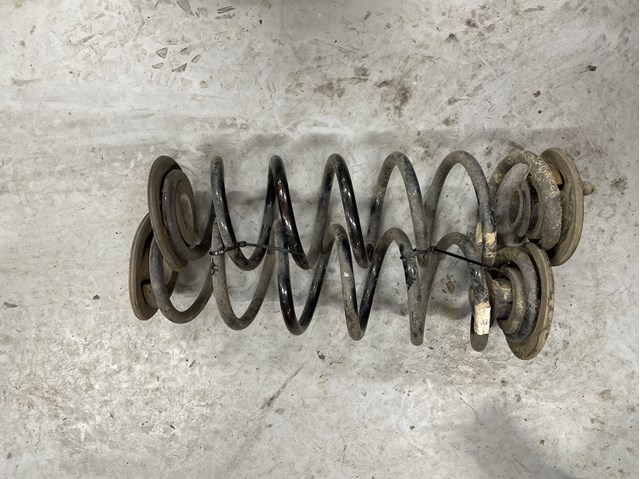Пружина подвески задняя 5Q0511121AE VAG