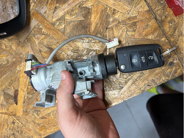Контакты замка зажигания 5Q0905865 VAG