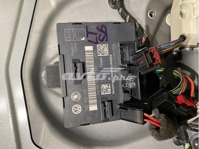 Блок комфорта задней двери 7N0959795 VAG