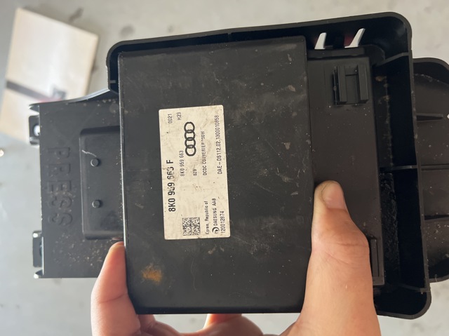 Стабилизатор напряжения 8K0959663F VAG