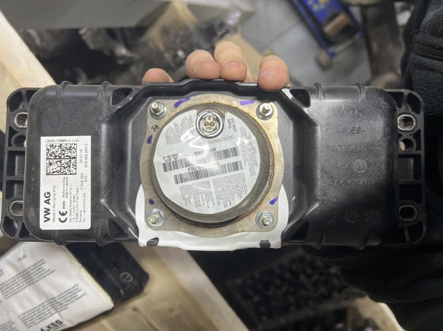 Подушка безопасности боковая 8V0880204G VAG