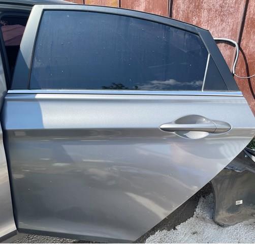 Задняя левая дверь 770033Q000 HYUNDAI