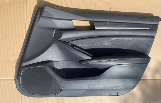 Обшивка передней двери правой 83503TVAA61ZD HONDA