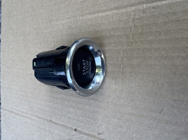 Кнопка запуска двигателя BJS7663S0 MAZDA