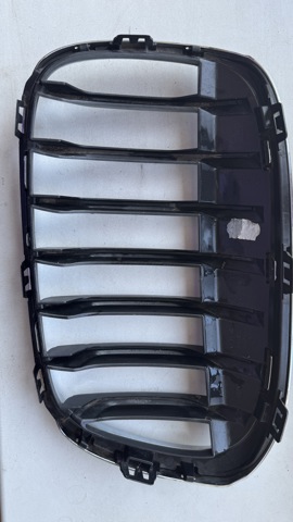 51117383366 Решетка радиатора правая купить Украина