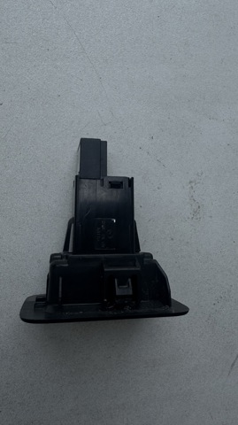 TK4866LR0 MAZDA Кнопка привода замка багажника купить в Павлоград