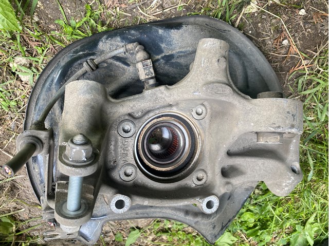 Цапфа поворотного кулака 4M0505432AE VAG