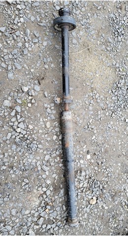 Вал карданный задний в сборе 7L8521105A VAG