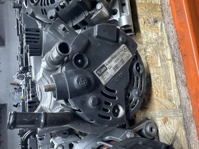 MERCEDES A6681540302 Генератор в наличии Киев