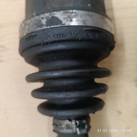 VAG 6Q0407272EP Правая полуось в наличии Павлоград
