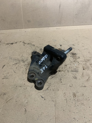 HYUNDAI 216702B000 Кронштейн подушки (опоры) двигателя правой в наличии Черкассы