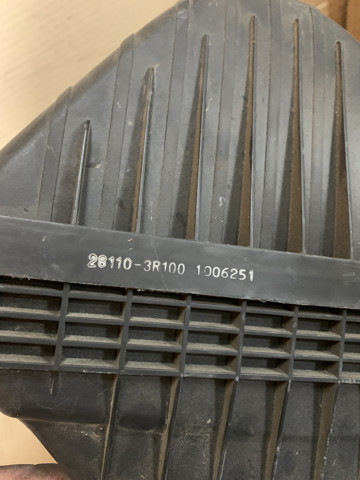 Коробка фильтра 281103R100 HYUNDAI