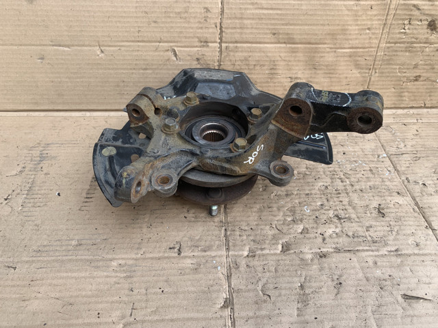 Кулак поворотный передний правый 517162P500 HYUNDAI