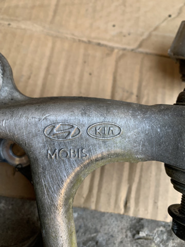Цапфа поворотная правая 52720C2100 HYUNDAI