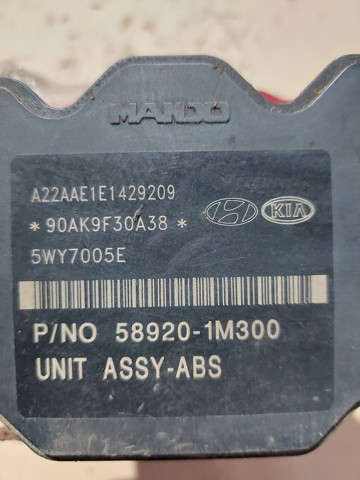 Блок управления ABS 589201M300 HYUNDAI