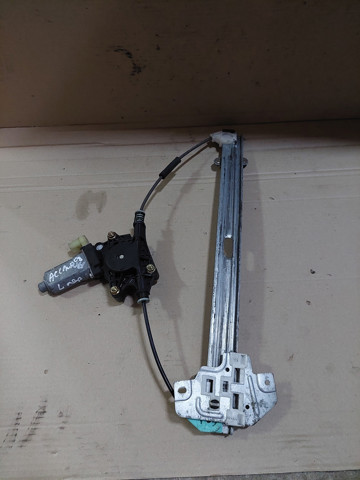 Механизм стеклоподъемника водительской двери 824011G000 HYUNDAI