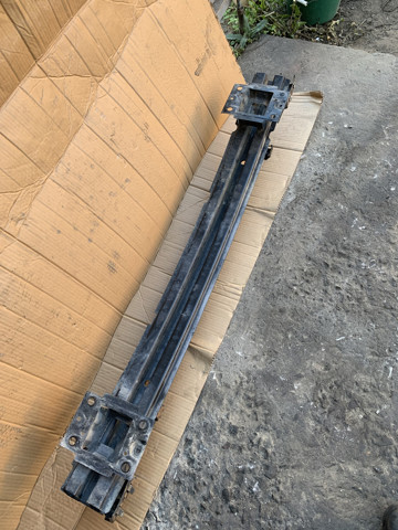 Буфер бампера переднего 865302F500 HYUNDAI