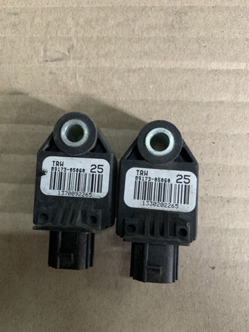 Датчик подушки безопасности 8917305060 TOYOTA