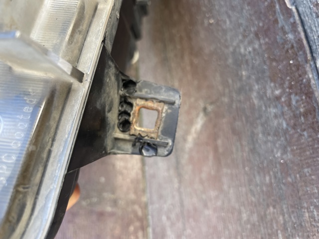 9068202561 MERCEDES Фара левая купить в Киев