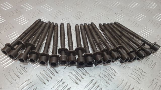 Болт крепления головки блока цилиндров 11056AD200 NISSAN