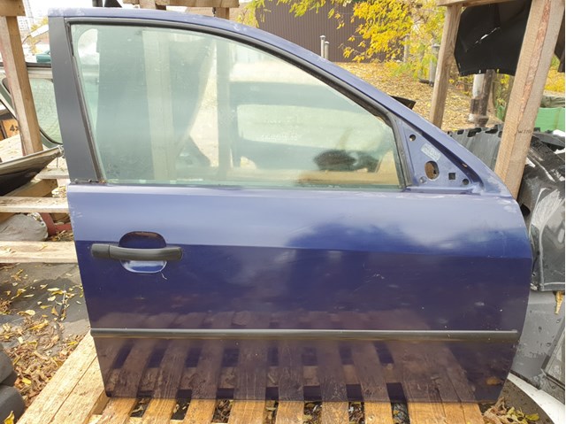 Стекло передней двери, правой 1116874 FORD