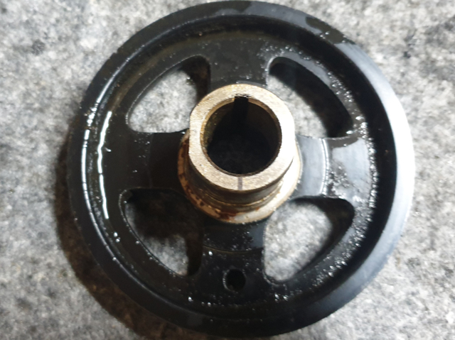 Шкив коленвала 1136693 FORD