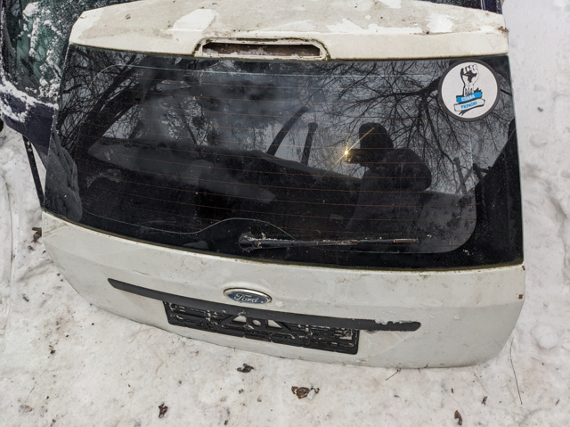 Дверь задняя багажная 1541627 FORD