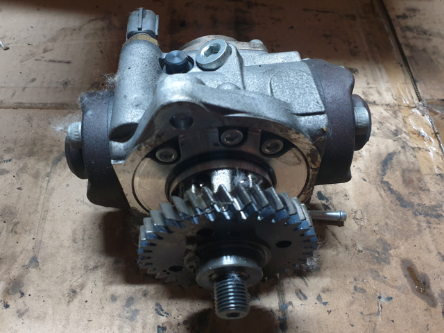 Насос топливный высокого давления 16625AA030 SUBARU