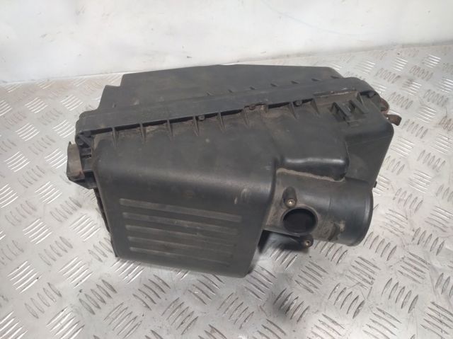 Корпус воздушного фильтра, верхняя часть 177050D041 TOYOTA