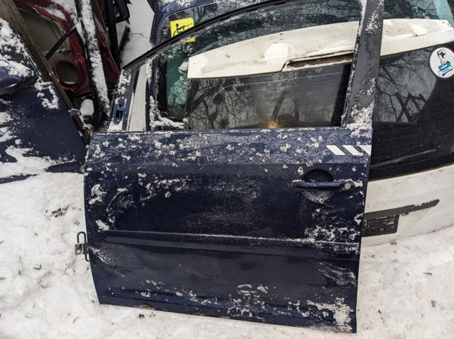 Водительская дверь Volkswagen Touran I