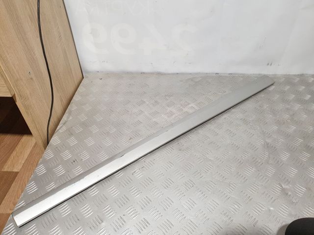 Накладка передней двери 2116900962 MERCEDES