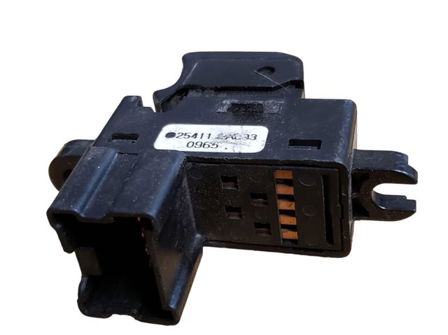 Кнопка стеклоподъемника передняя правая 25411JG000 NISSAN