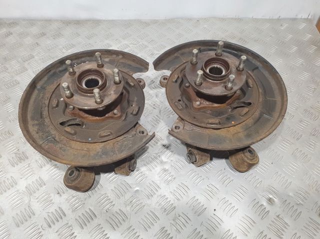 Цапфа поворотная левая 28411FG050 SUBARU