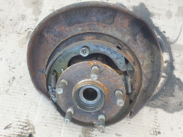 Цапфа поворотная правая 28411SC000 SUBARU
