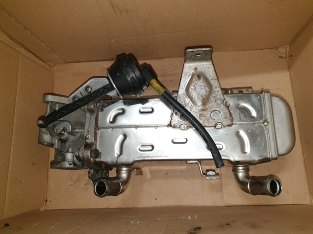 Радиатор системы рециркуляции ОГ 284162F140 HYUNDAI