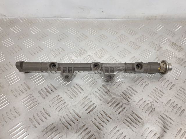 Распределитель топлива 353043E200 HYUNDAI