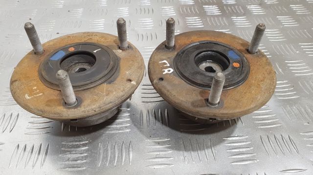 Подушка амортизатора переднего 4868030340 TOYOTA