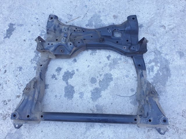 Поперечина передней подвески 50200SNBG82 HONDA