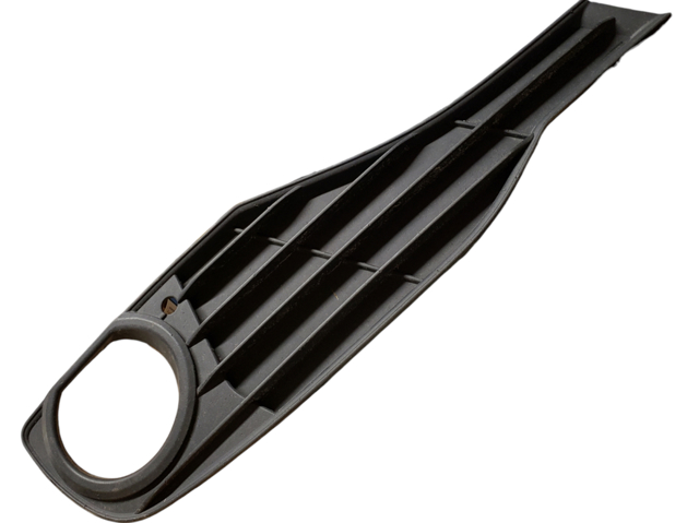 Решетка переднего бампера, правая Бмв 3