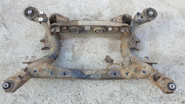 Балка задняя 5120630100 TOYOTA