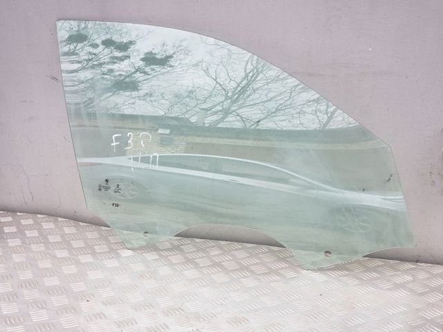 51337259826 BMW Стекло двери передней правой купить в Винница